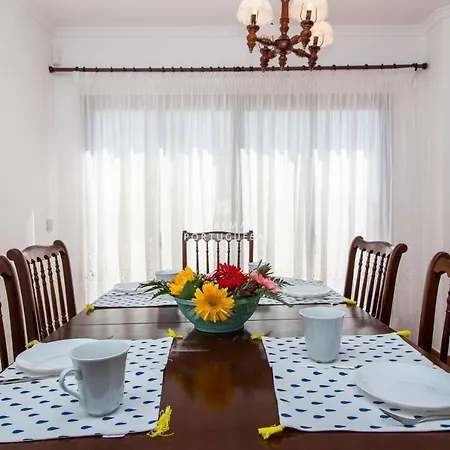 Dalma Dogueno Villa Albufeira